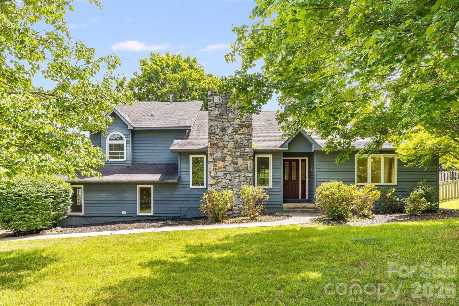 2 Jaks Ridge Drive, Asheville, NC 28805