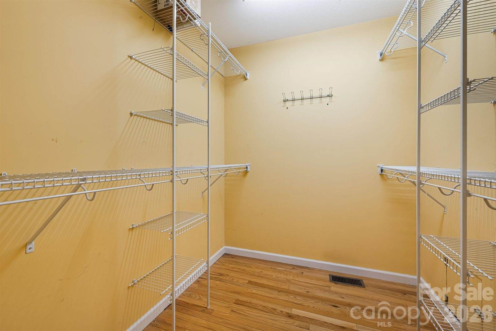 2 Jaks Ridge Drive, Asheville, NC 28805