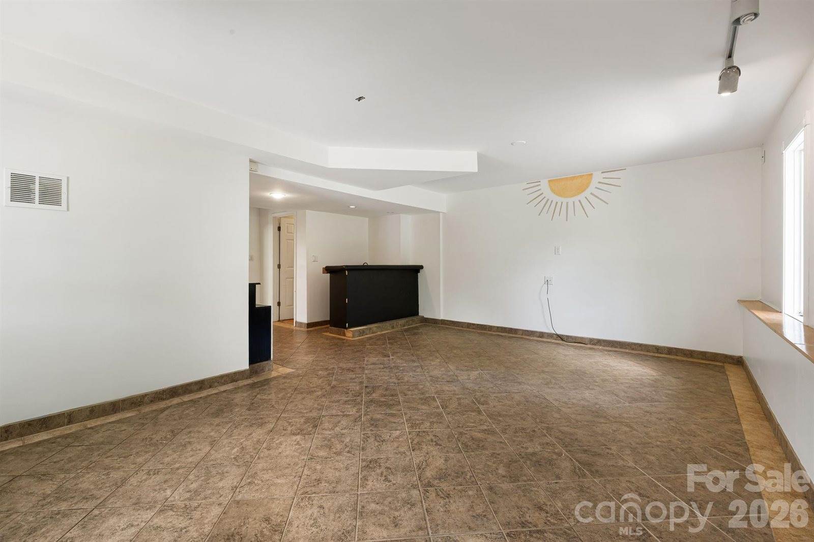 2 Jaks Ridge Drive, Asheville, NC 28805