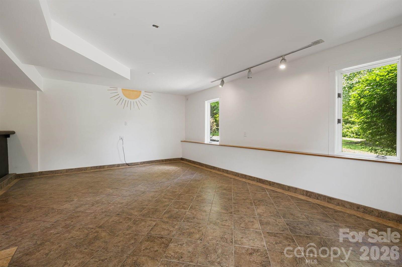 2 Jaks Ridge Drive, Asheville, NC 28805