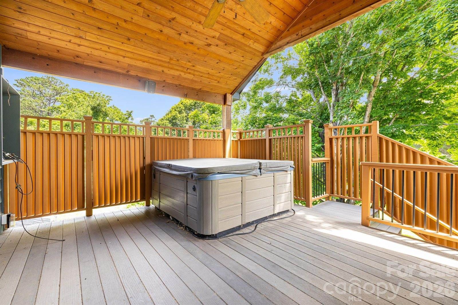 2 Jaks Ridge Drive, Asheville, NC 28805