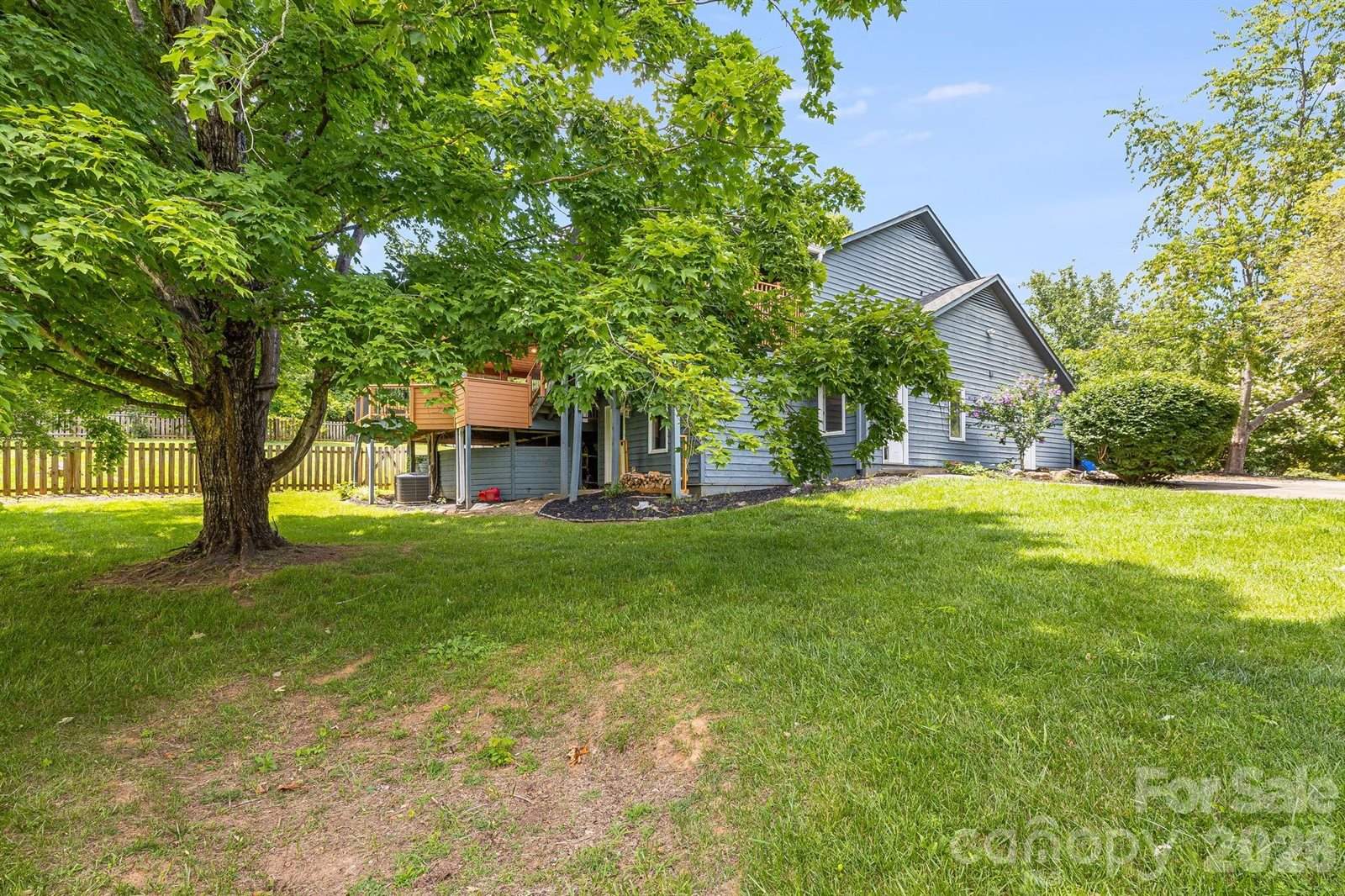 2 Jaks Ridge Drive, Asheville, NC 28805