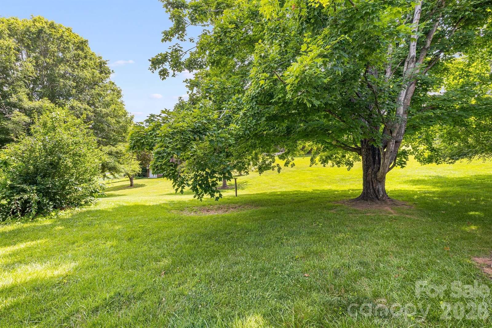 2 Jaks Ridge Drive, Asheville, NC 28805