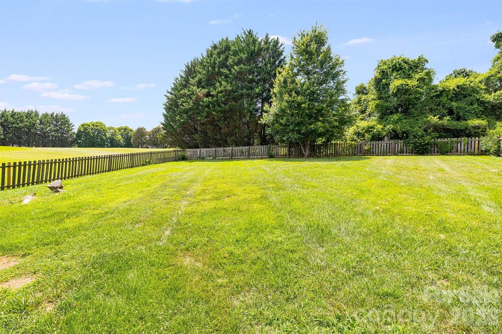 2 Jaks Ridge Drive, Asheville, NC 28805