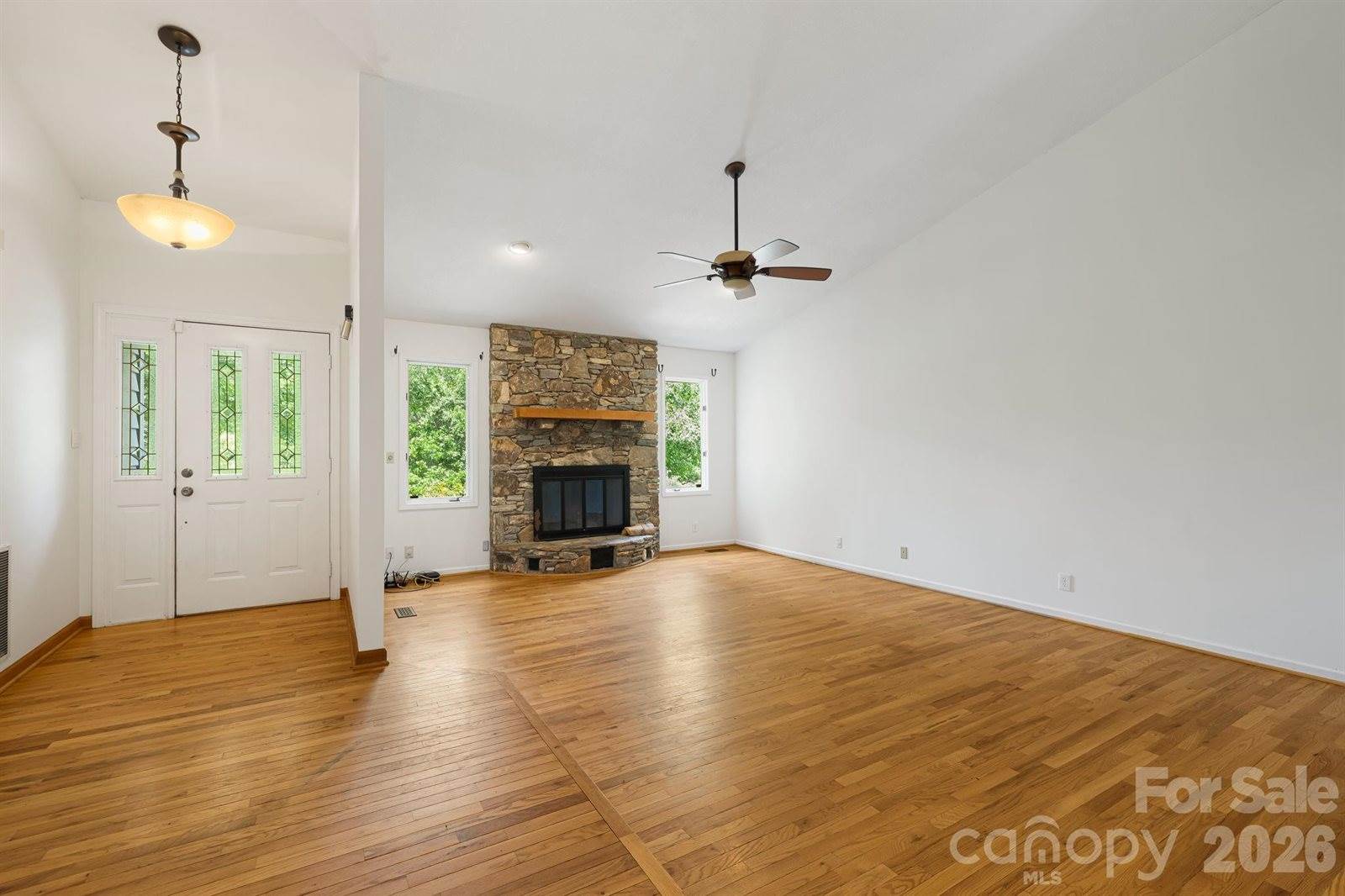 2 Jaks Ridge Drive, Asheville, NC 28805