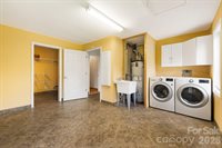 2 Jaks Ridge Drive, Asheville, NC 28805
