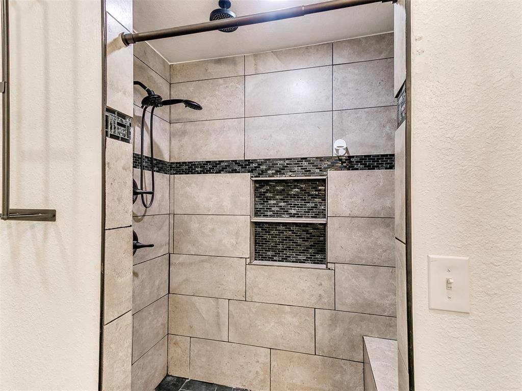 1702 North Market Avenue, Shawnee, OK 74804