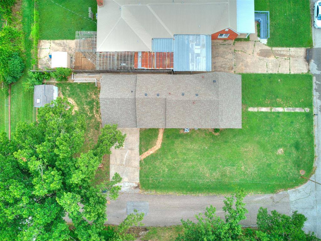 1702 North Market Avenue, Shawnee, OK 74804