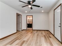 1702 North Market Avenue, Shawnee, OK 74804