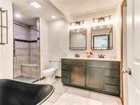 1702 North Market Avenue, Shawnee, OK 74804
