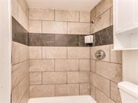 1702 North Market Avenue, Shawnee, OK 74804