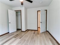 1702 North Market Avenue, Shawnee, OK 74804