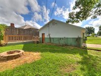 1702 North Market Avenue, Shawnee, OK 74804