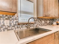 1702 North Market Avenue, Shawnee, OK 74804