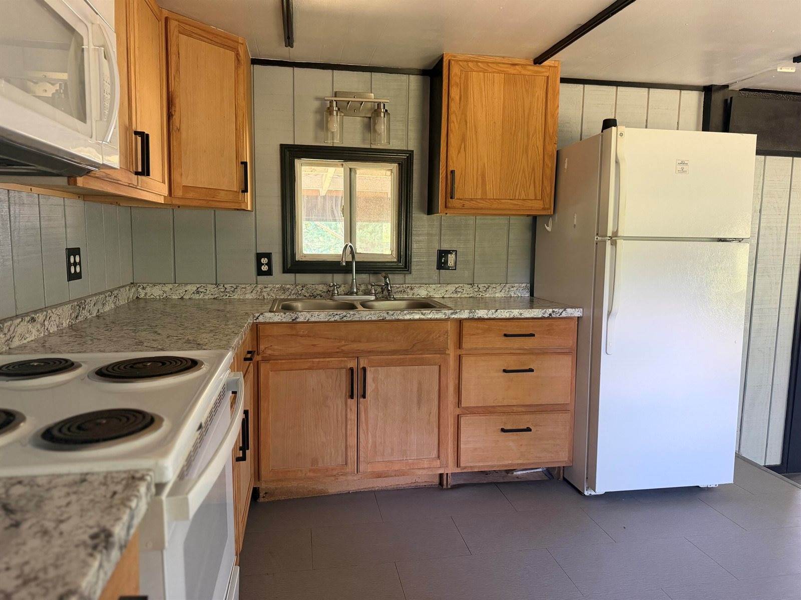 312 Water Street, Guilford, ME 04443