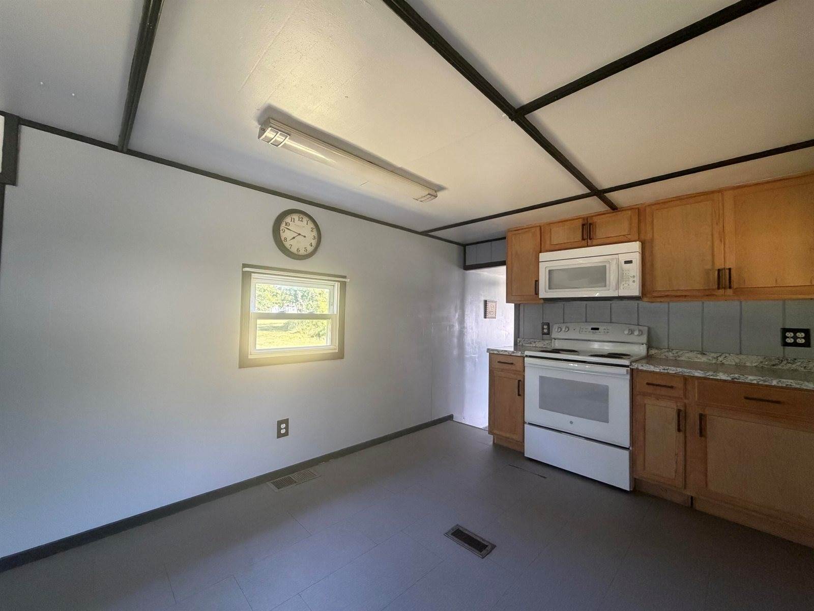 312 Water Street, Guilford, ME 04443
