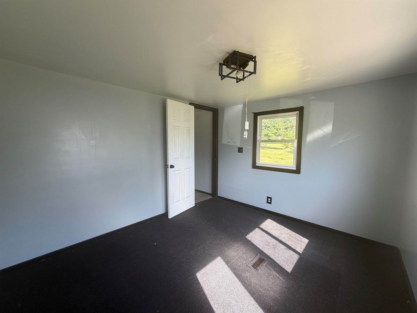 312 Water Street, Guilford, ME 04443