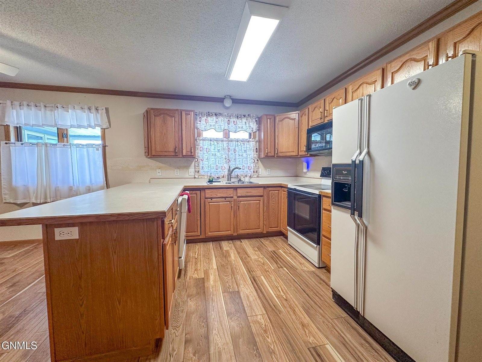3281 Capitol Avenue East, Bismarck, ND 58501