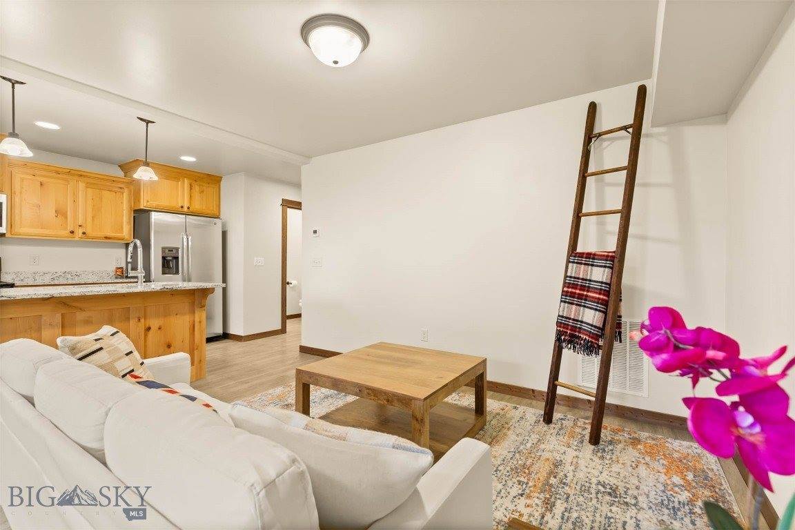 1308 Westwood Circle, Belgrade, MT 59714