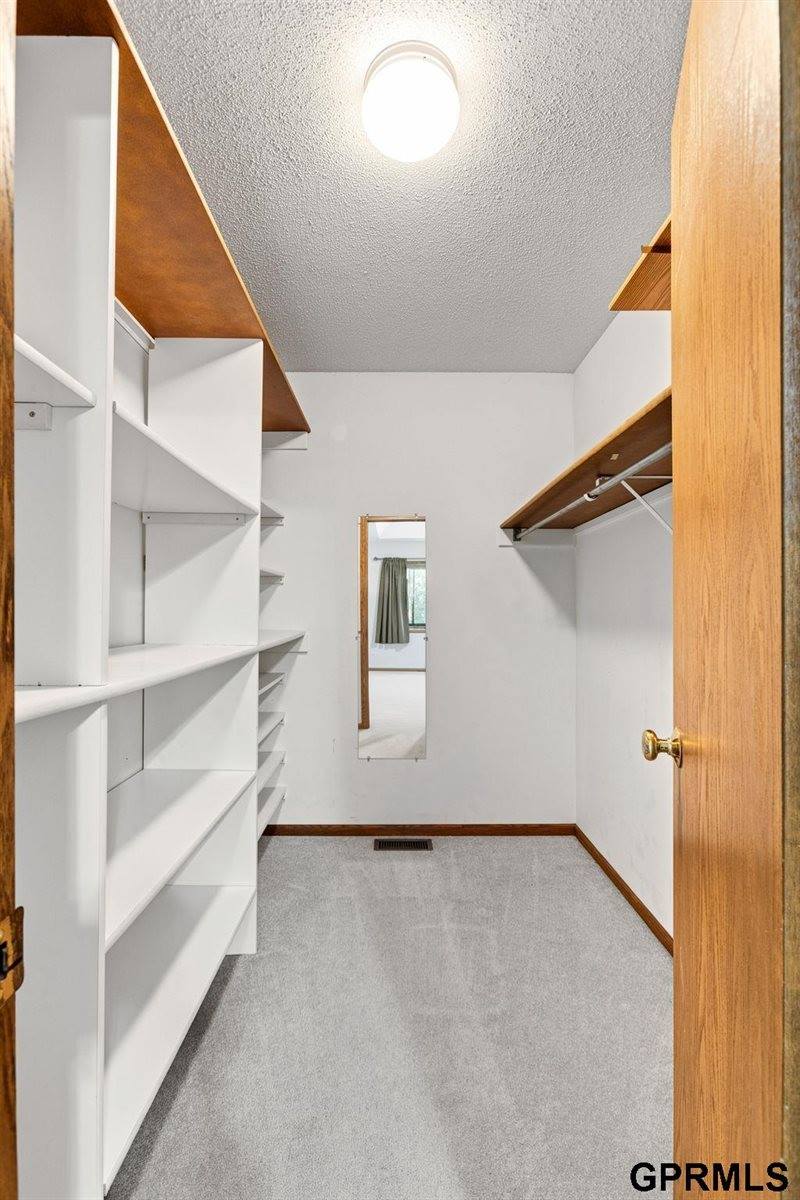 1833 Timber Ridge Road, Lincoln, NE 68522