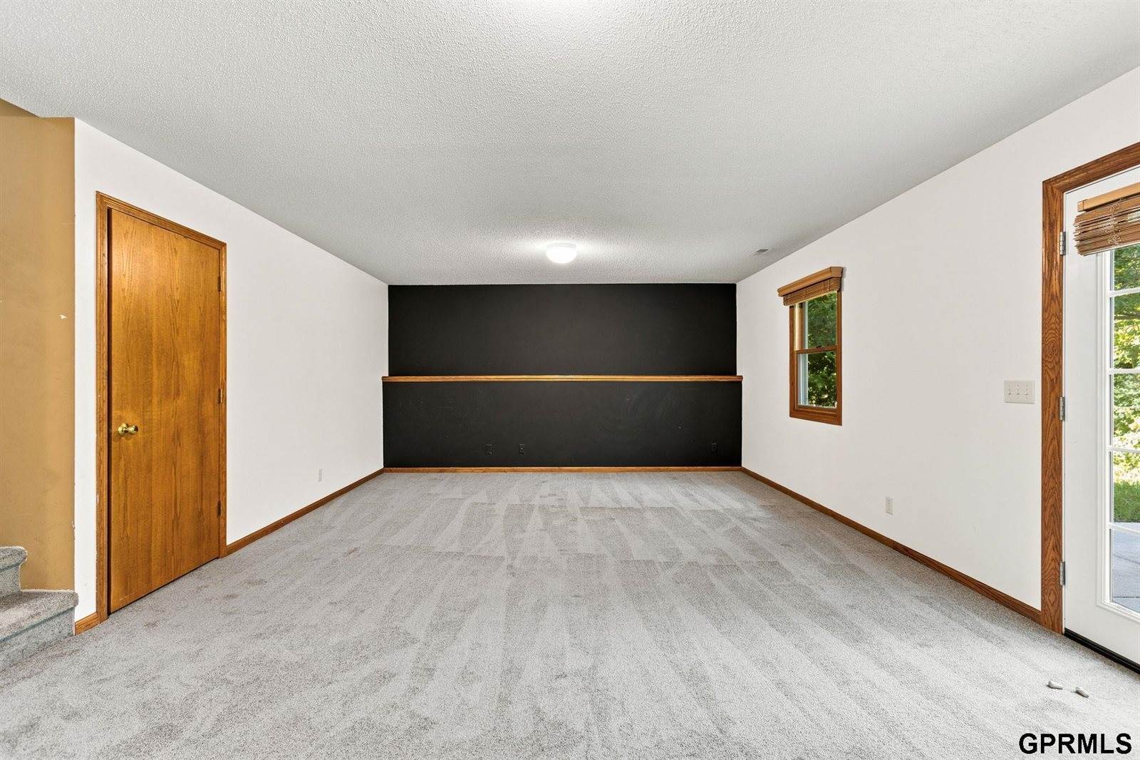 1833 Timber Ridge Road, Lincoln, NE 68522