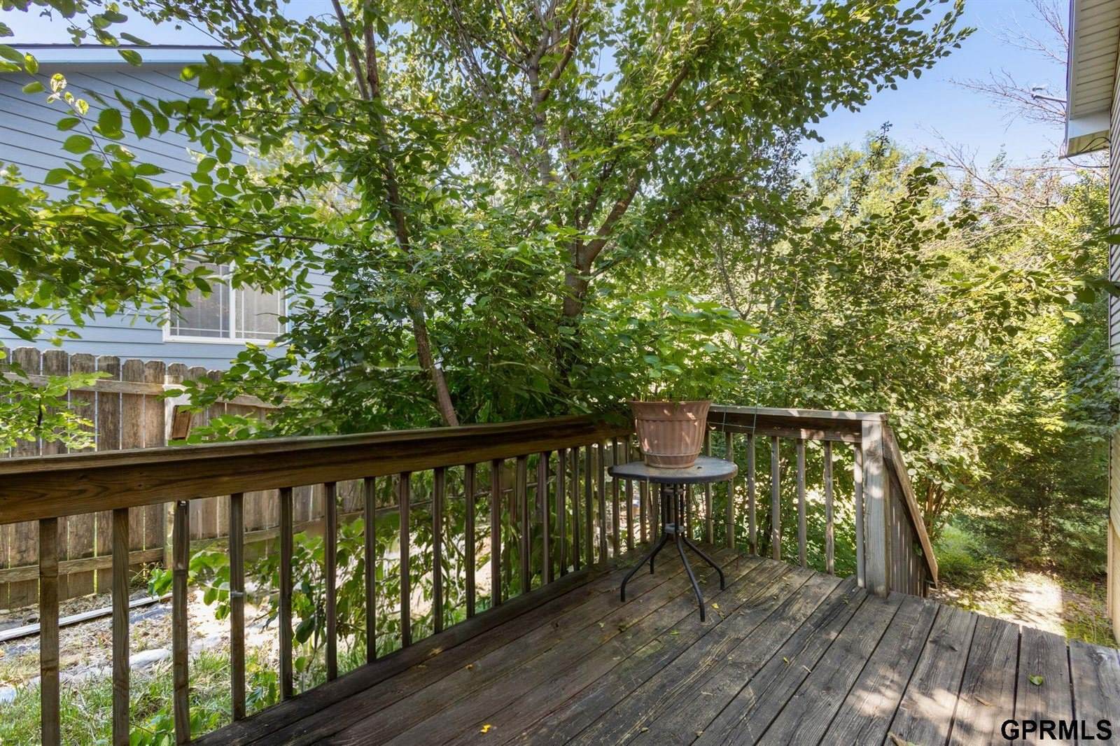 1833 Timber Ridge Road, Lincoln, NE 68522