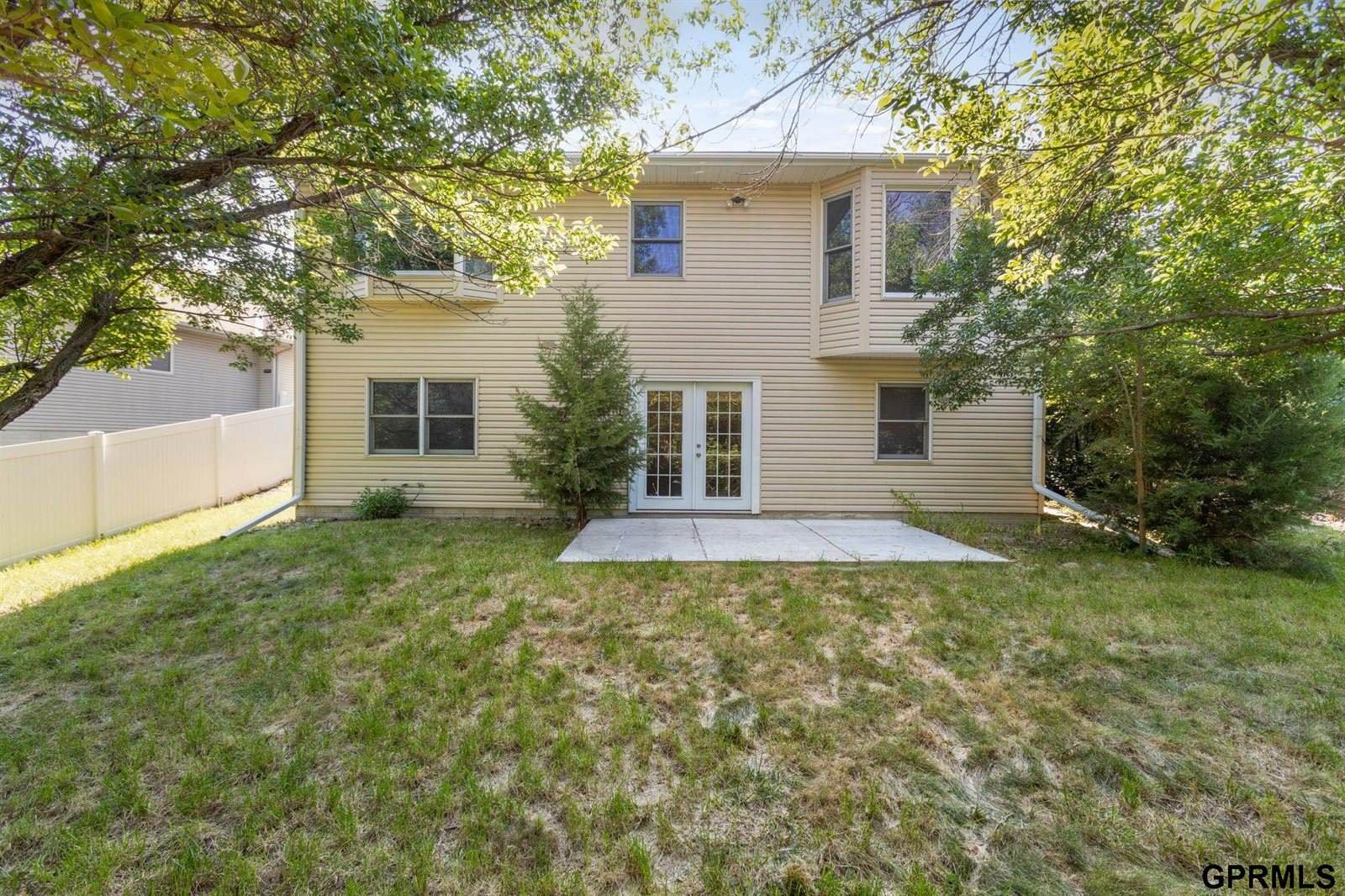 1833 Timber Ridge Road, Lincoln, NE 68522