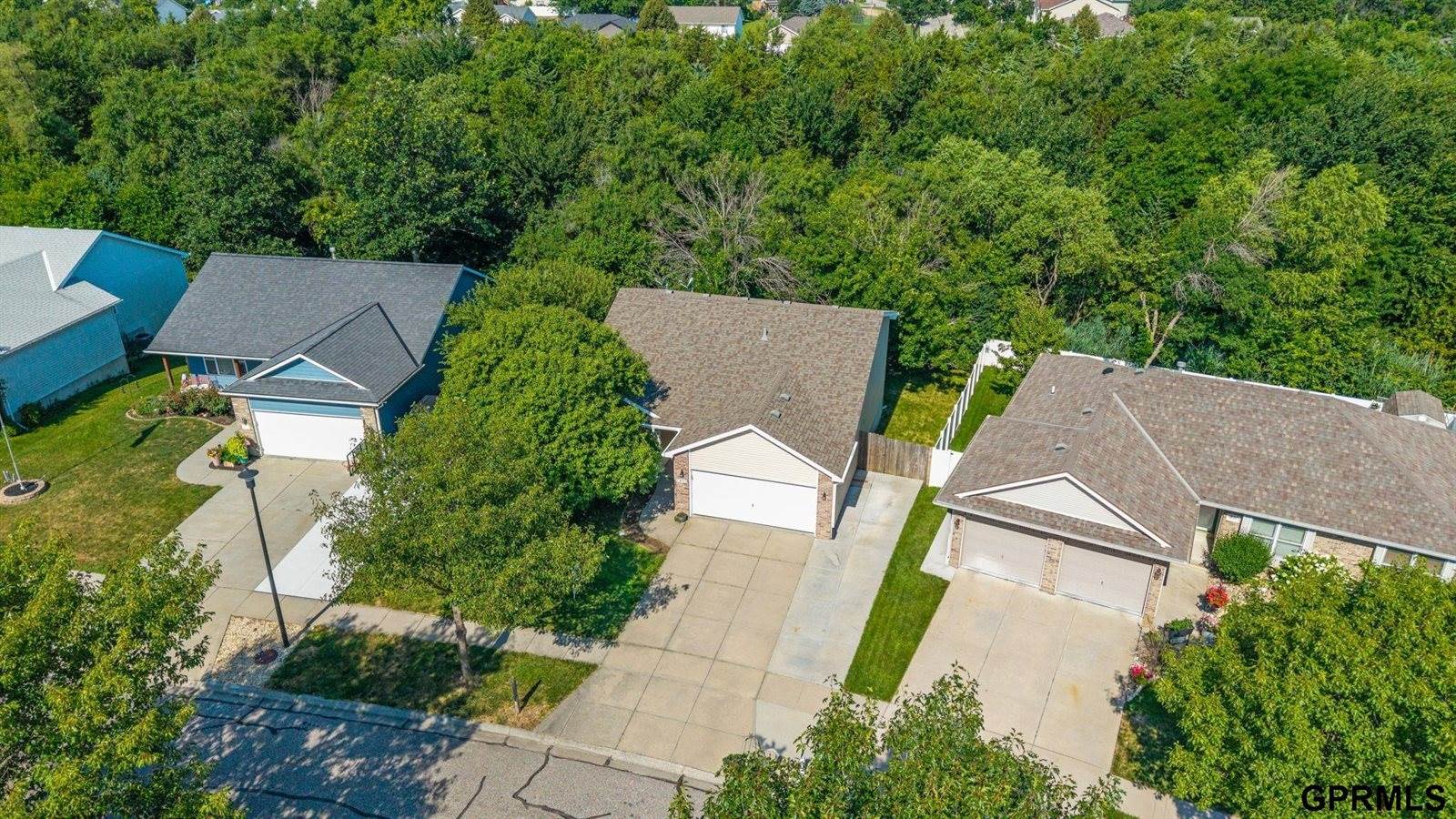 1833 Timber Ridge Road, Lincoln, NE 68522