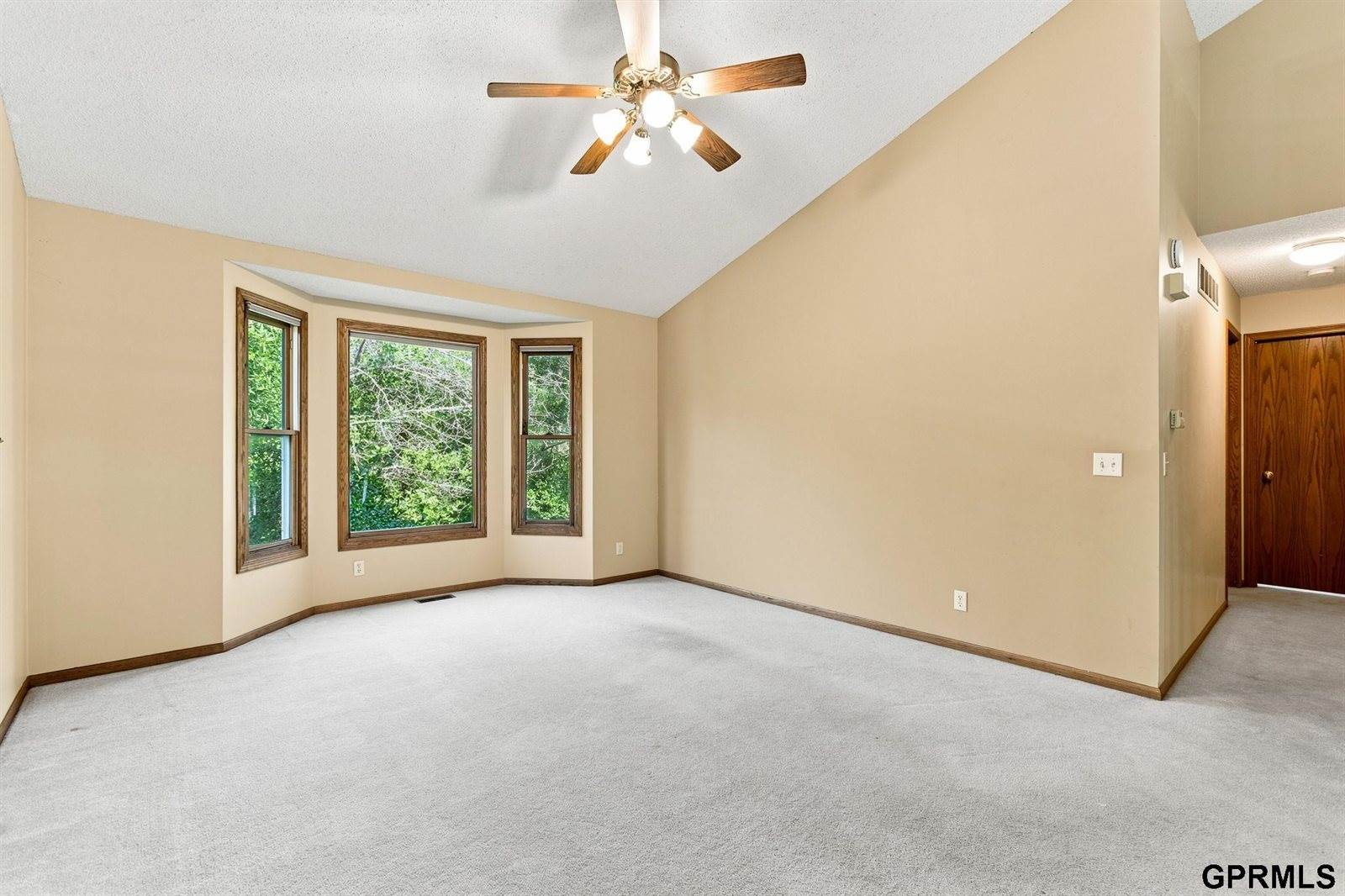 1833 Timber Ridge Road, Lincoln, NE 68522