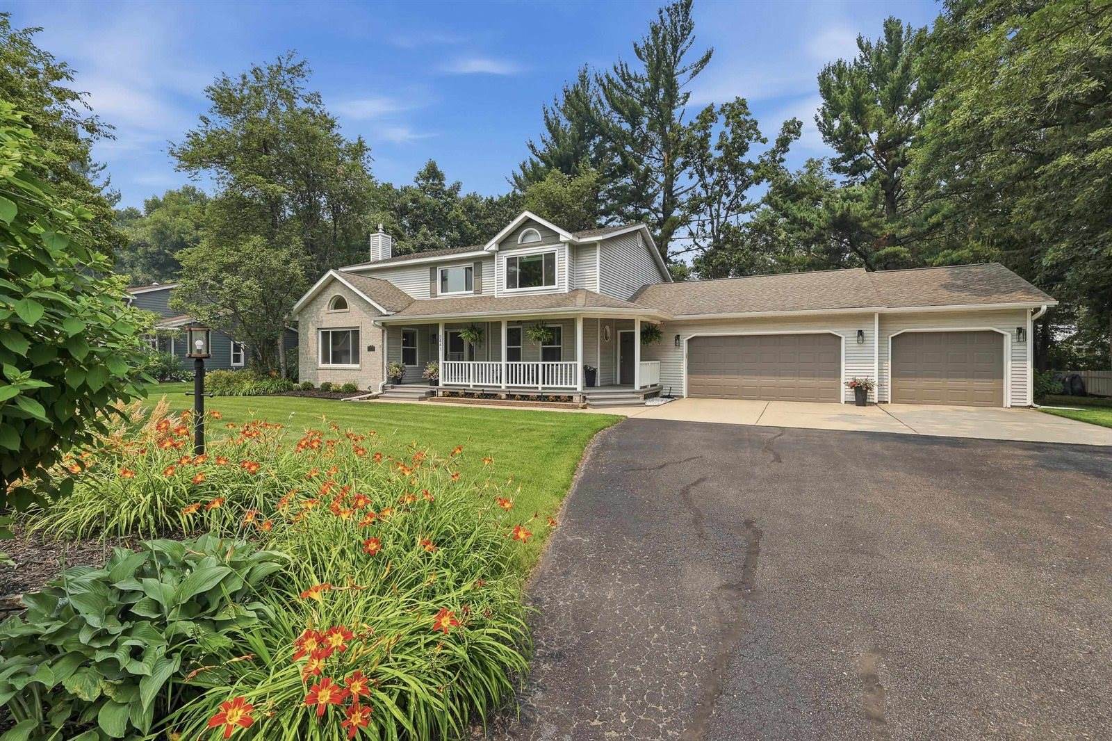 2441 Shadowview Circle, Plover, WI 54467