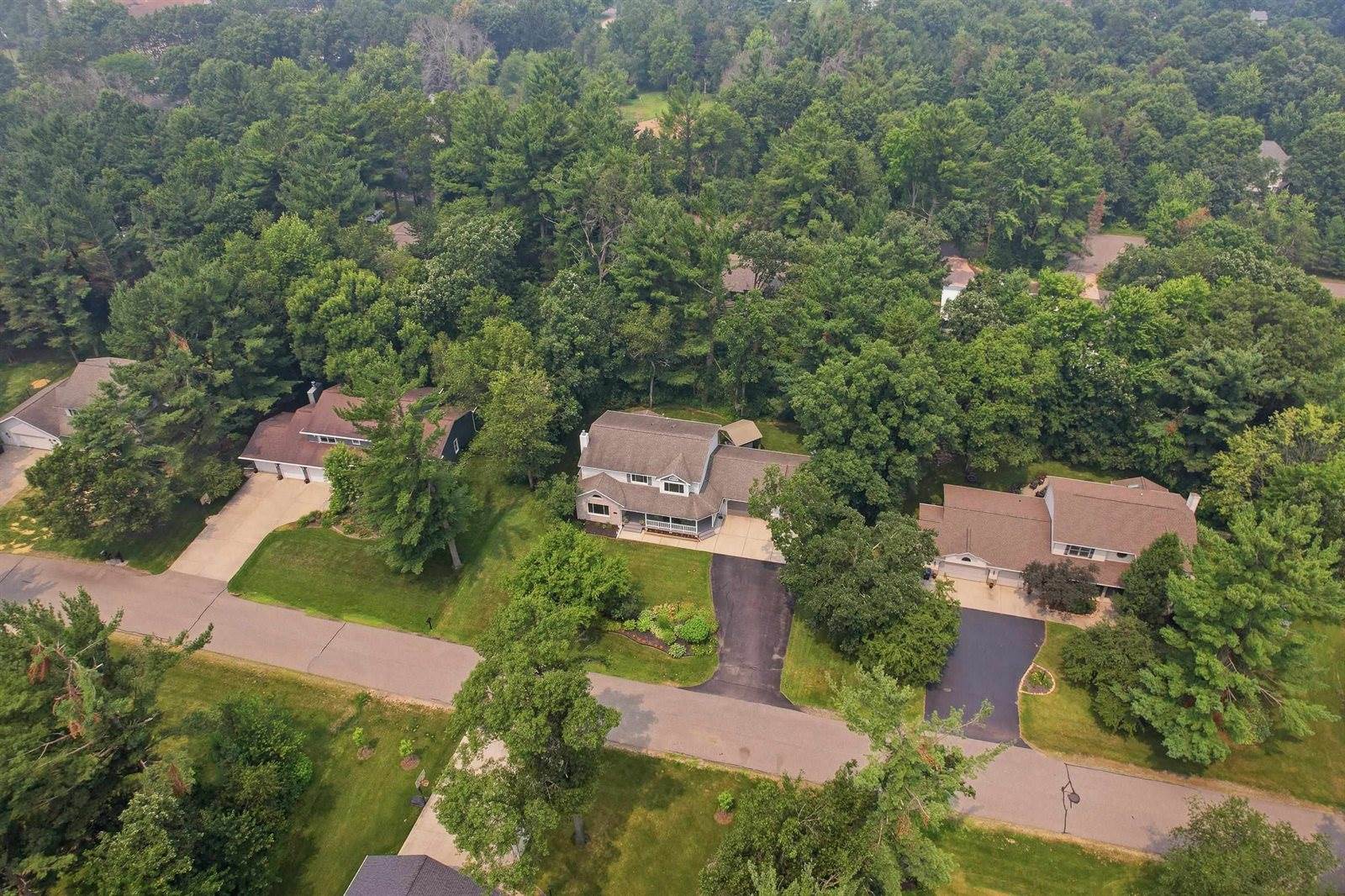 2441 Shadowview Circle, Plover, WI 54467