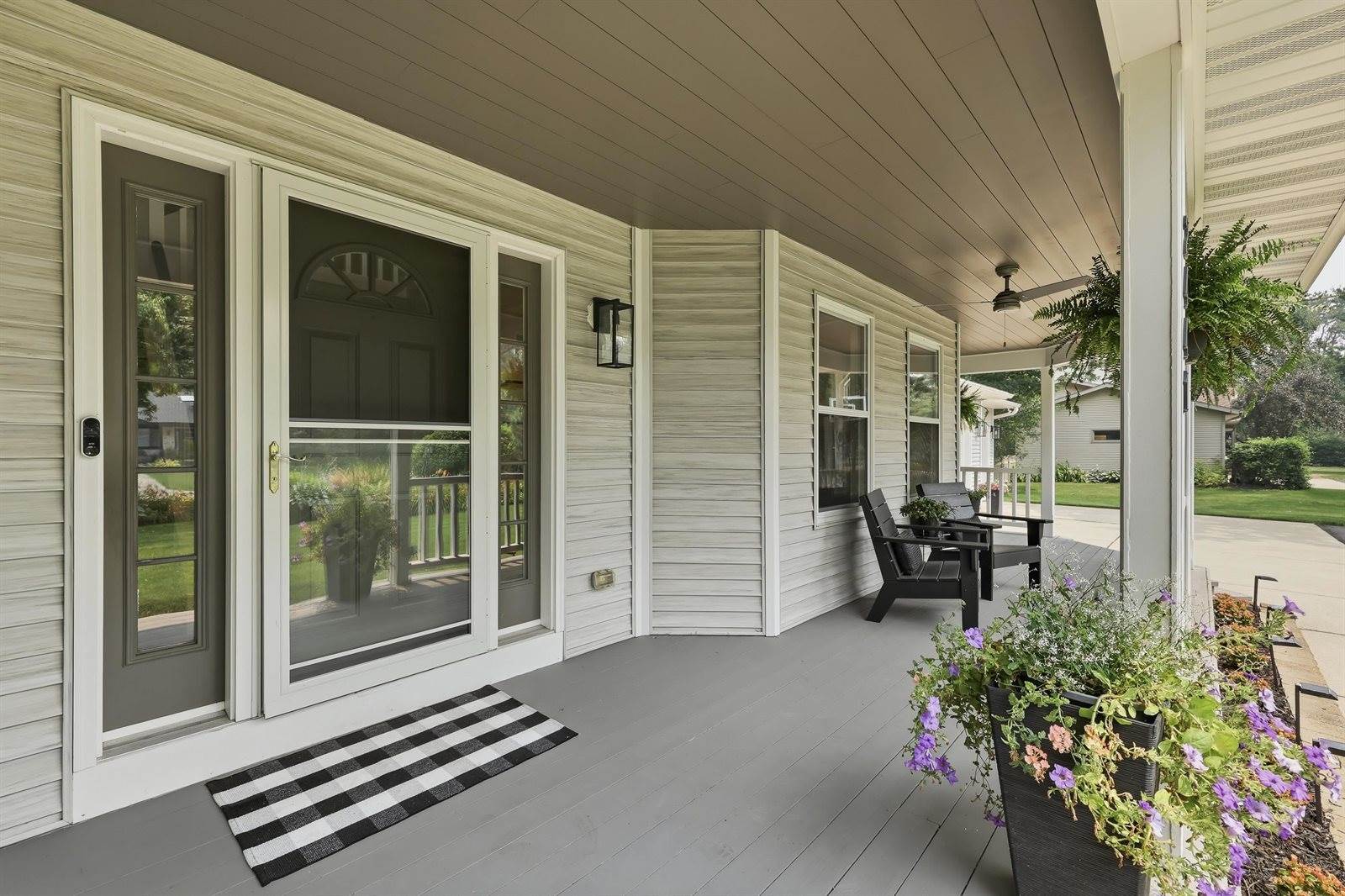 2441 Shadowview Circle, Plover, WI 54467