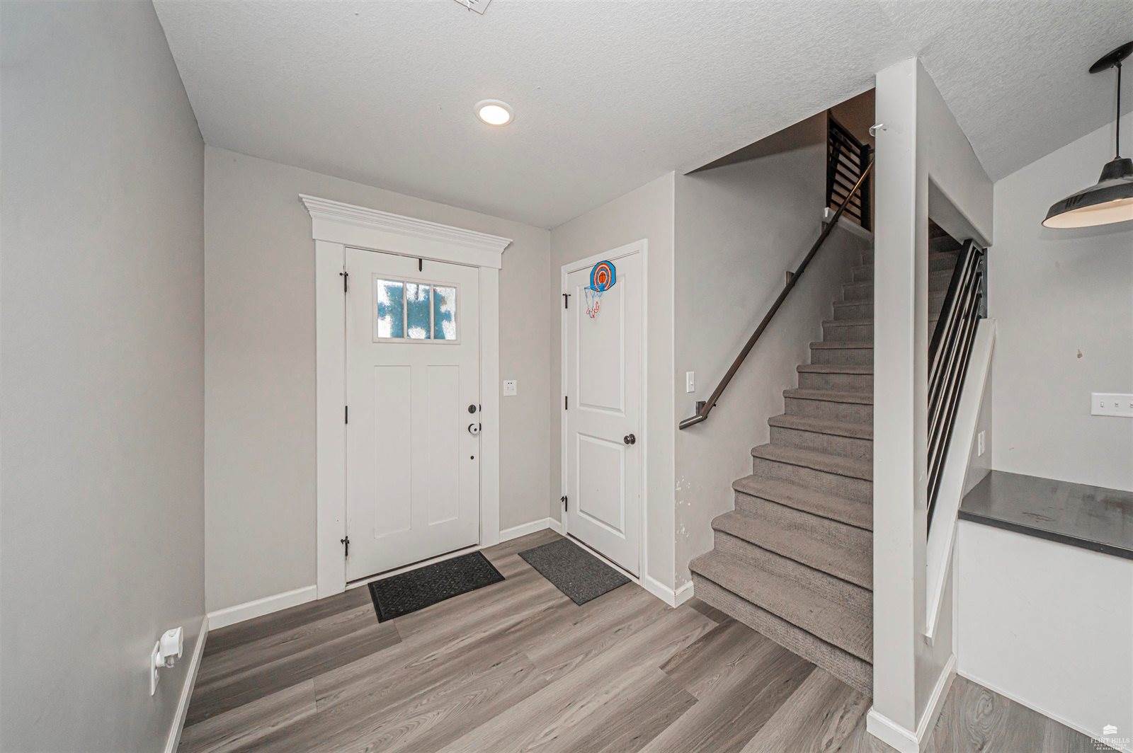 4377 Glen View, Manhattan, KS 66502