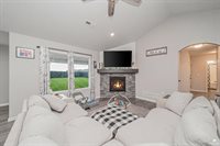 4377 Glen View, Manhattan, KS 66502