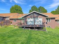 550 North Sierra Drive, Freeport, IL 61032
