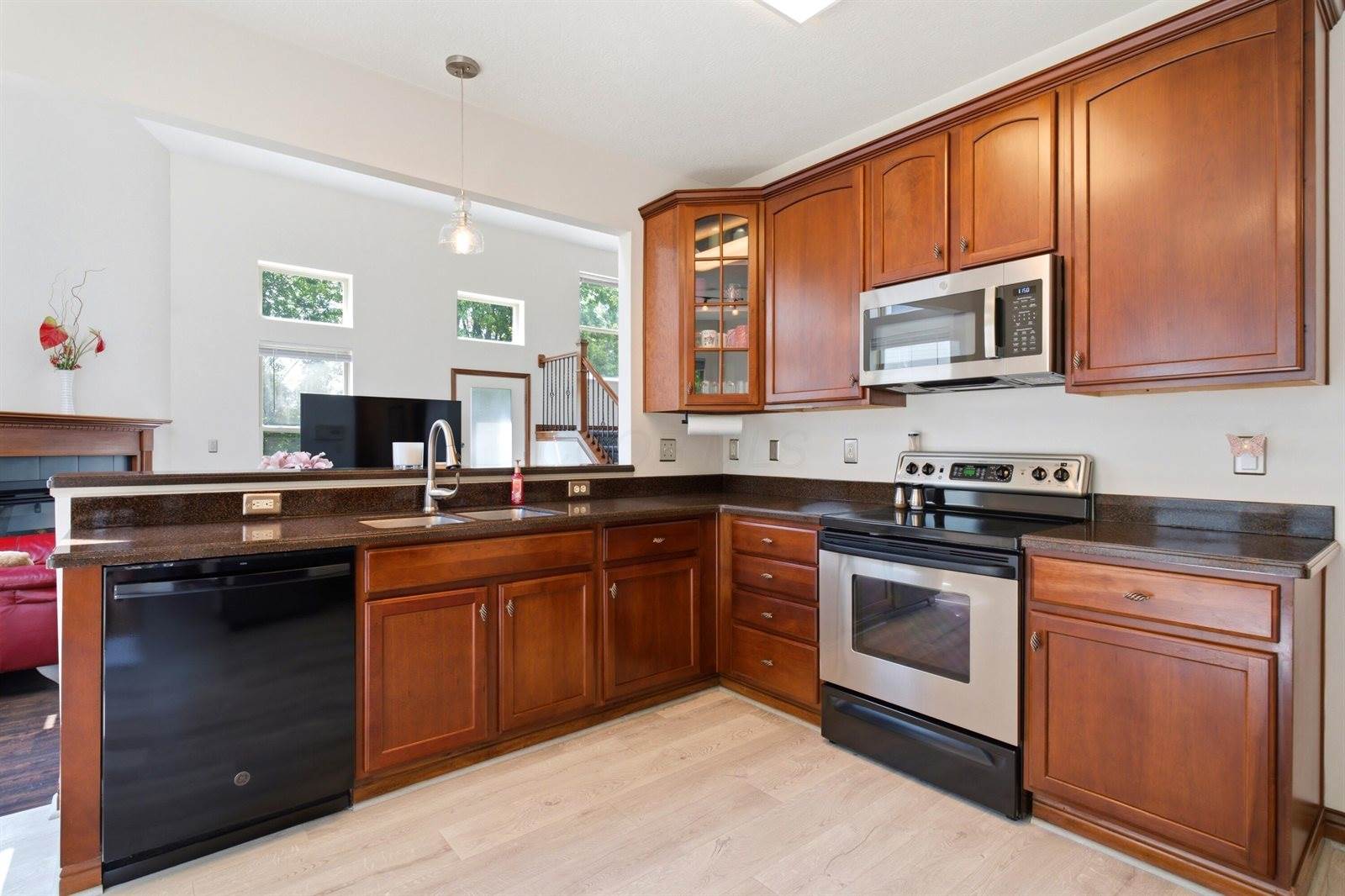 327 Pagoda Court, Pickerington, OH 43147
