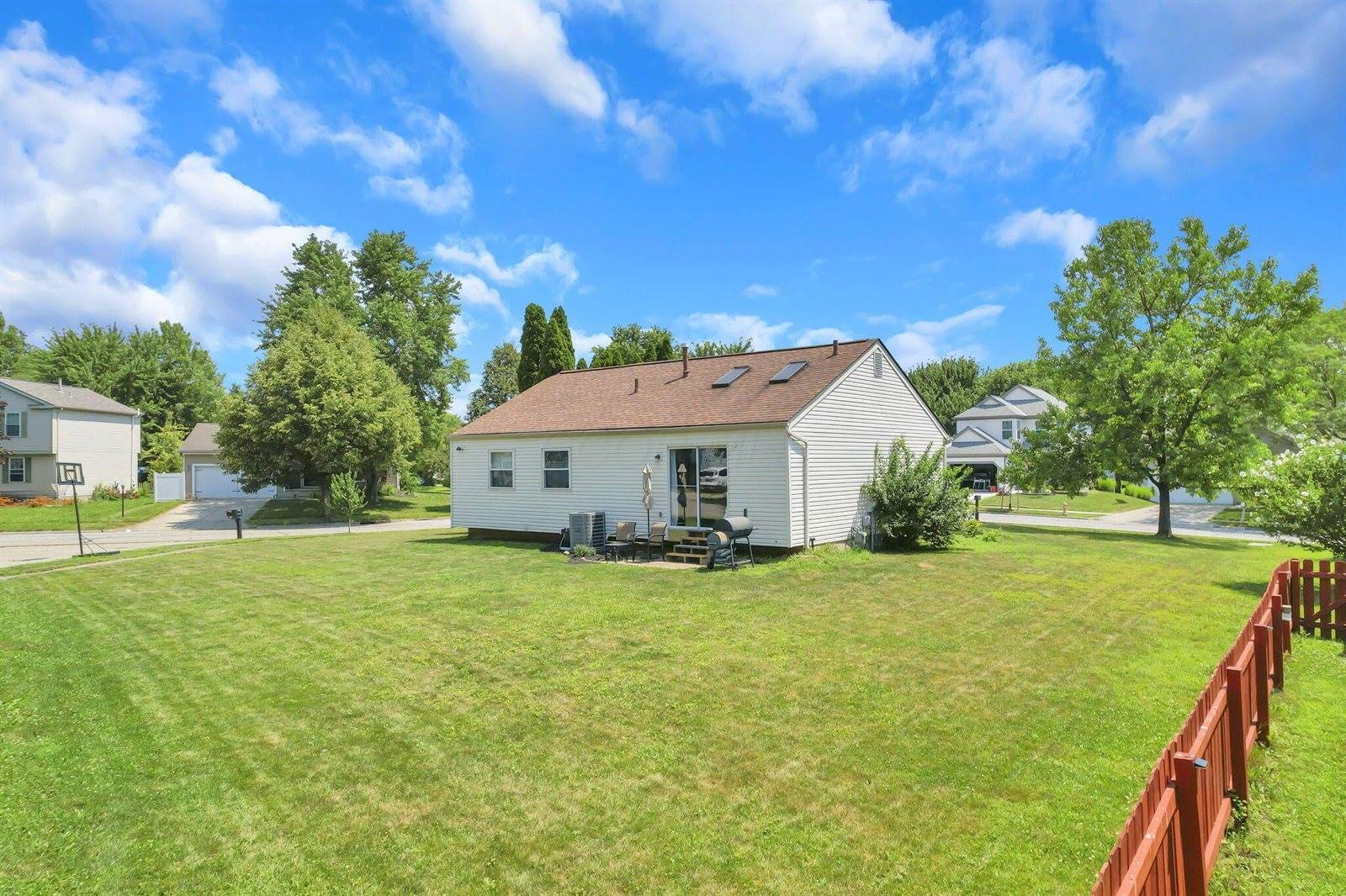 7576 Plainfield Drive, Pickerington, OH 43147