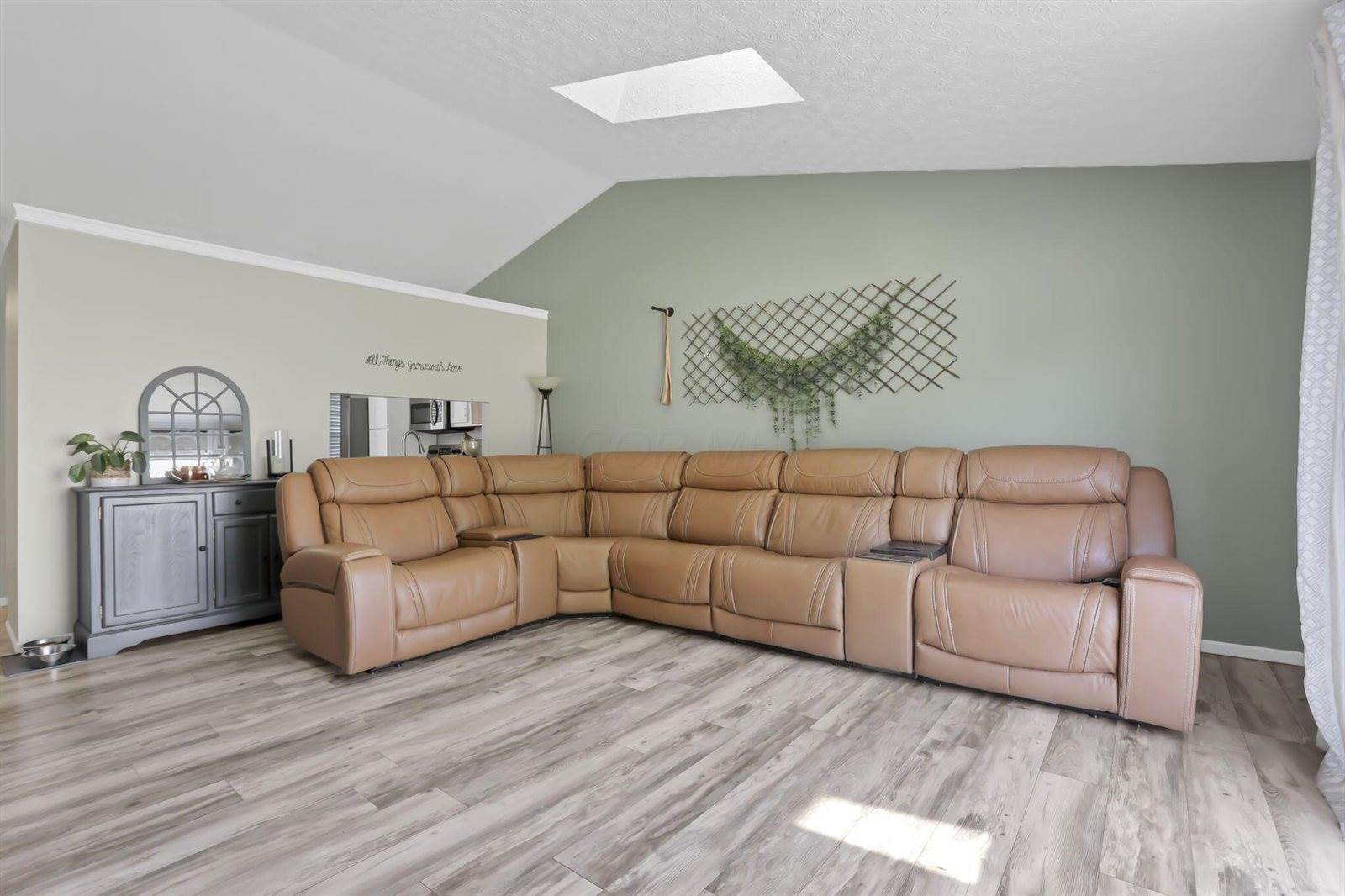 7576 Plainfield Drive, Pickerington, OH 43147
