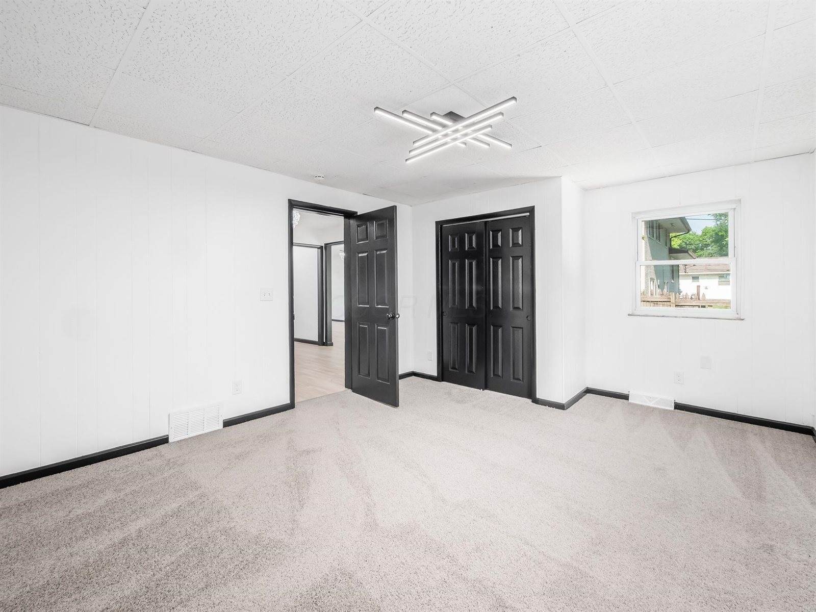 1498 Firwood Drive, Columbus, OH 43229