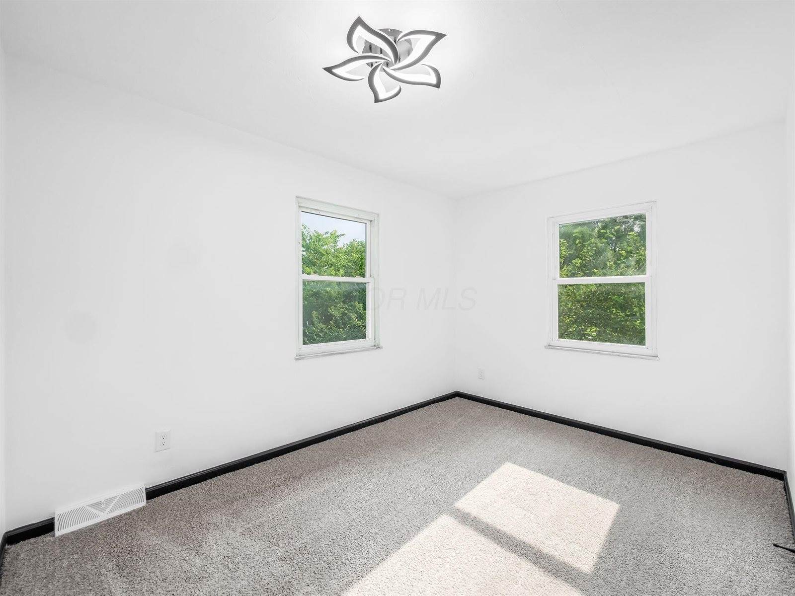 1498 Firwood Drive, Columbus, OH 43229