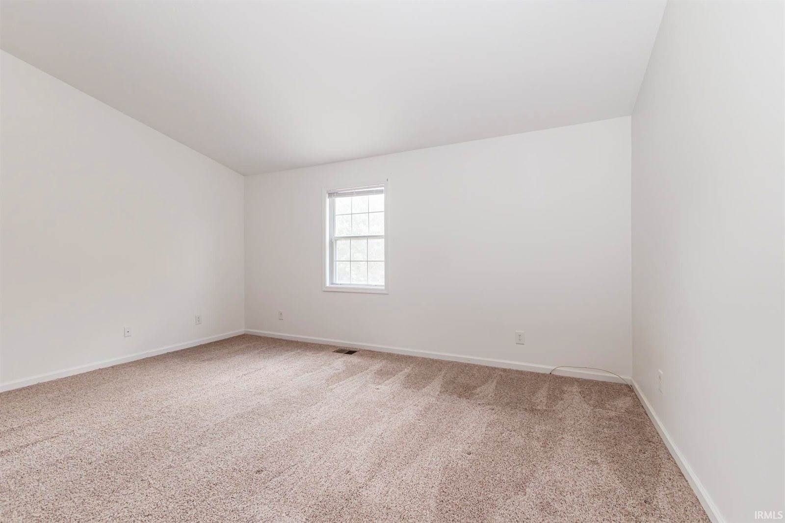 3602 N Lakeside Drive, Muncie, IN 47304