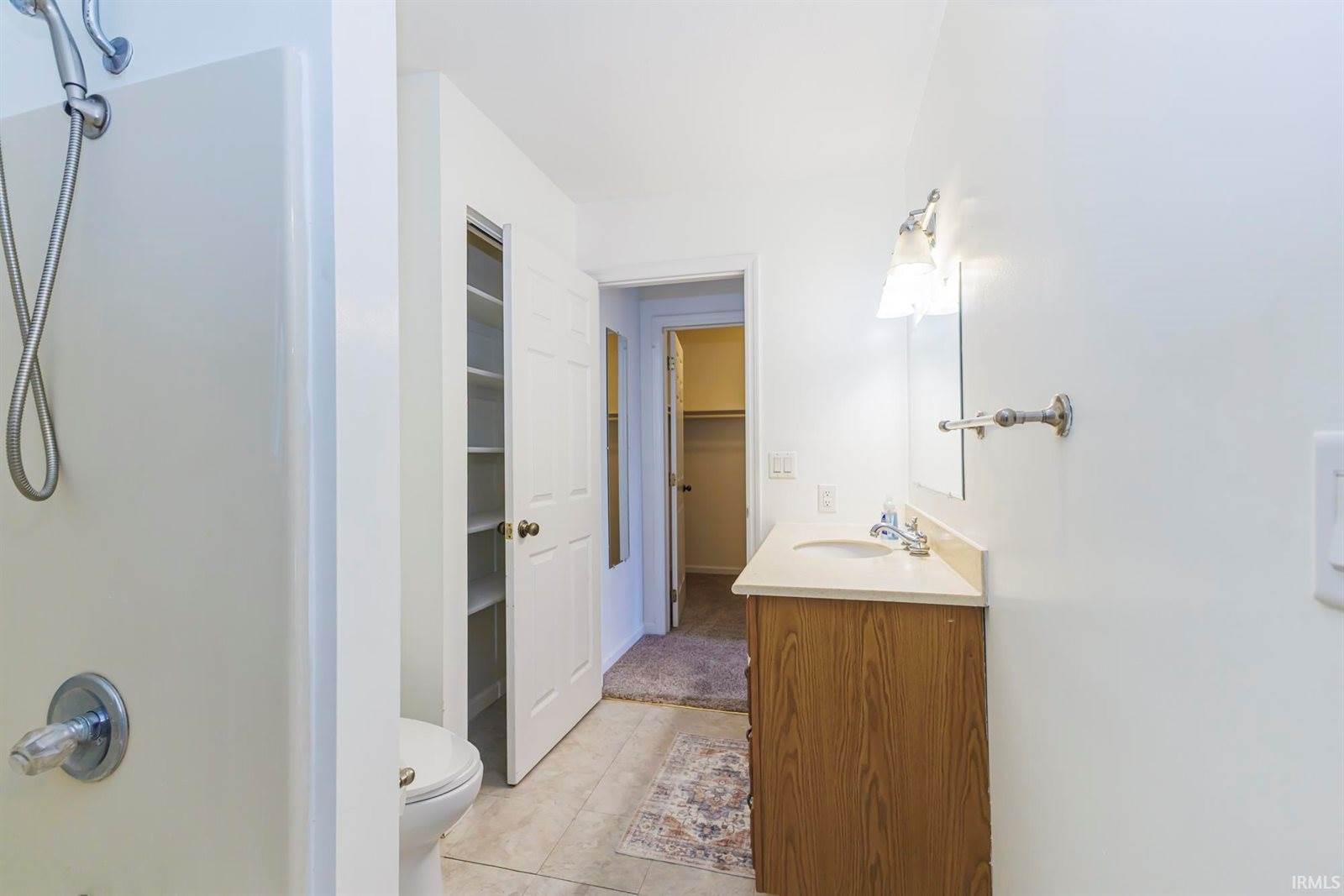 3602 N Lakeside Drive, Muncie, IN 47304