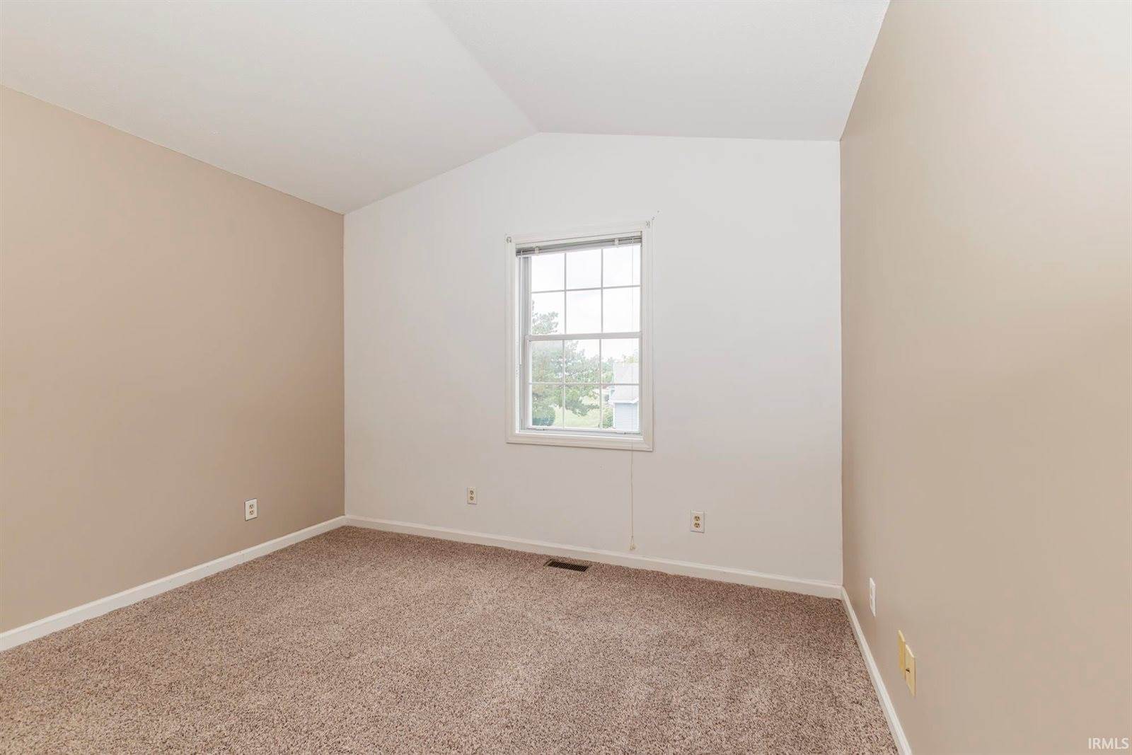 3602 N Lakeside Drive, Muncie, IN 47304