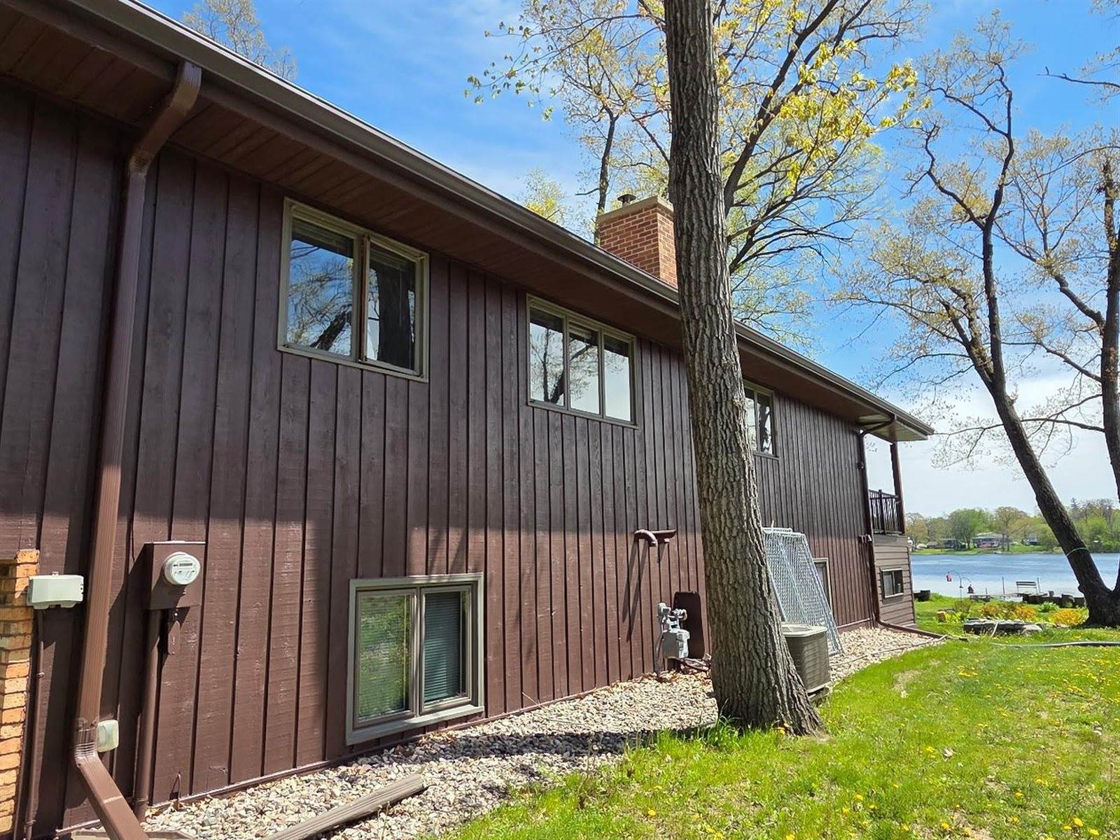 W793 Oak Shore, Fountain Prairie, WI 53932