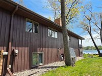 W793 Oak Shore, Fountain Prairie, WI 53932