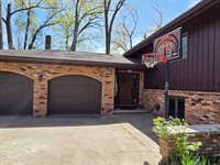 W793 Oak Shore, Fountain Prairie, WI 53932