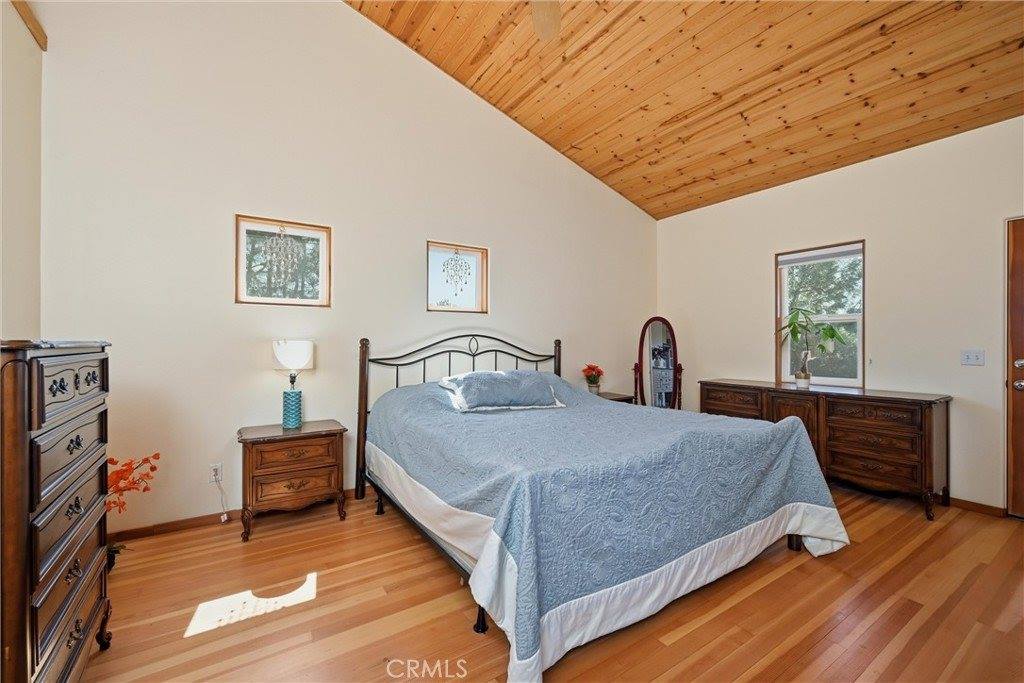 16542 Crescent Court, Hidden Valley Lake, CA 95467