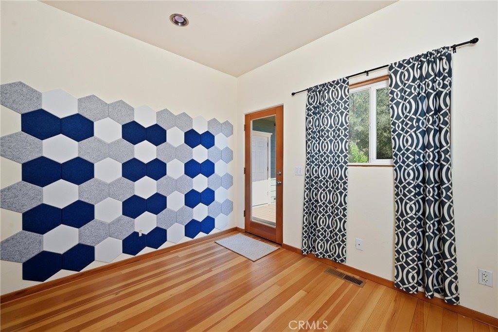 16542 Crescent Court, Hidden Valley Lake, CA 95467