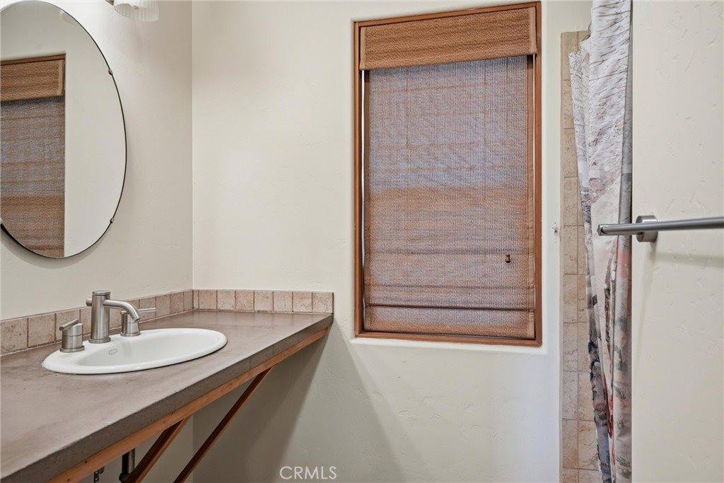16542 Crescent Court, Hidden Valley Lake, CA 95467