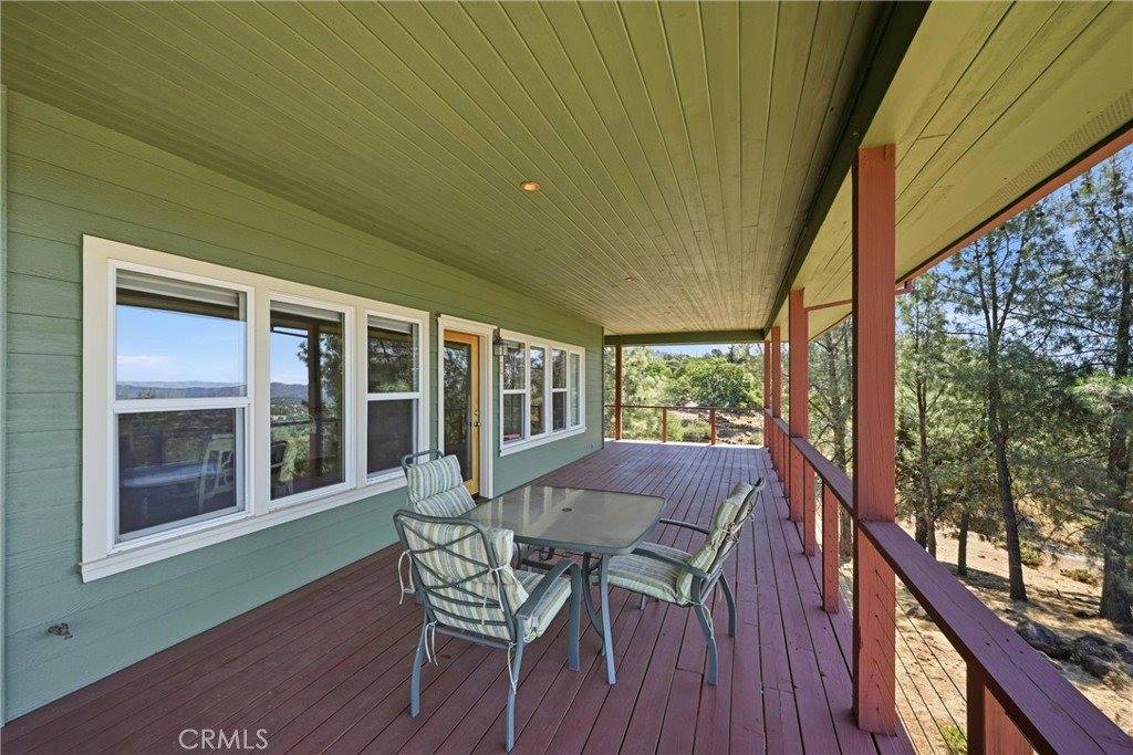 16542 Crescent Court, Hidden Valley Lake, CA 95467